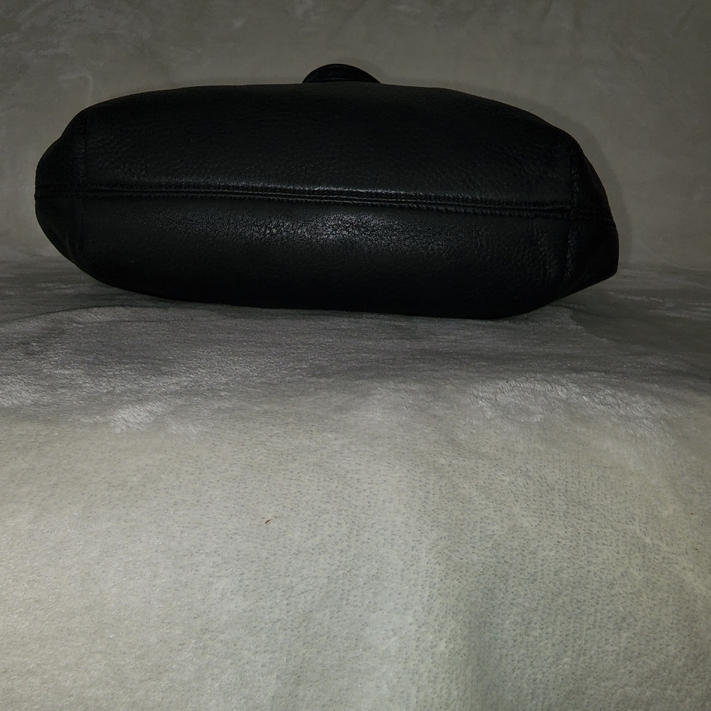***SOLD***Michael Kors Shoulder Bag - Picture 4 of 7